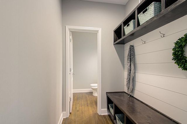 9916 N Manning Avenue, Kansas City, MO 64157