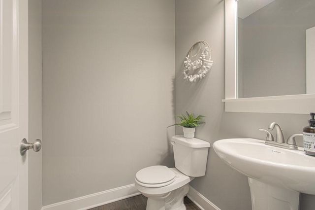 9916 N Manning Avenue, Kansas City, MO 64157