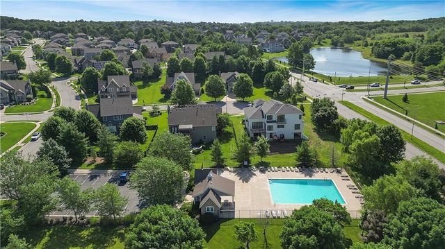 9916 N Manning Avenue, Kansas City, MO 64157