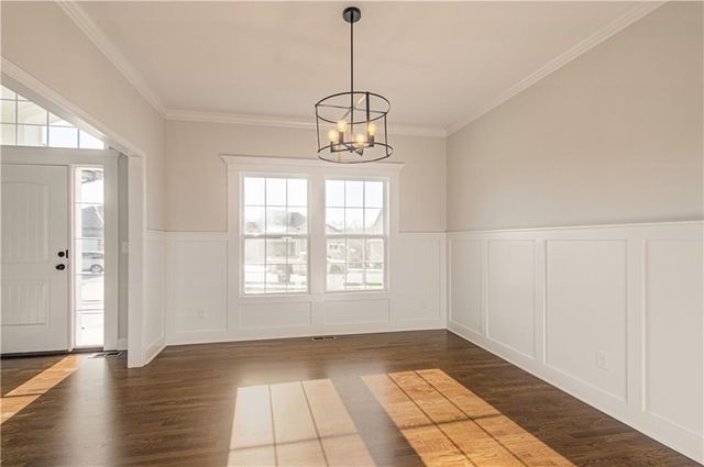 9916 N Manning Avenue, Kansas City, MO 64157