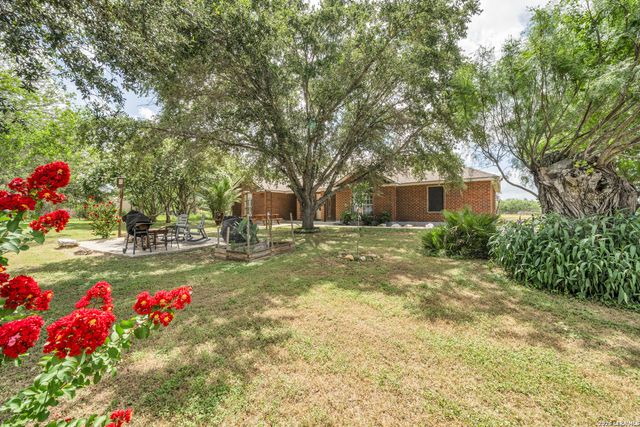 12630 Fm 1346, St Hedwig, TX 78152