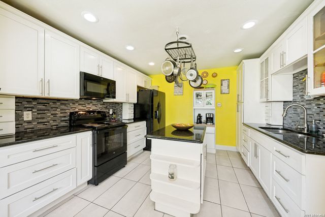 12630 Fm 1346, St Hedwig, TX 78152