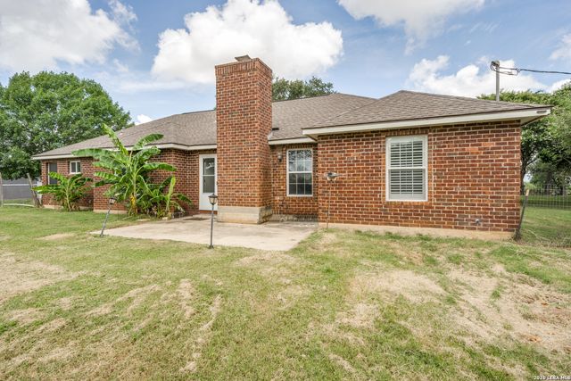 12630 Fm 1346, St Hedwig, TX 78152