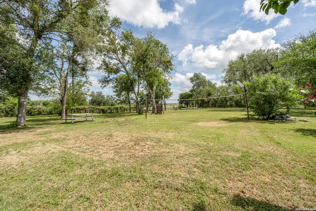 12630 Fm 1346, St Hedwig, TX 78152