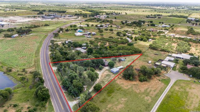 12630 Fm 1346, St Hedwig, TX 78152