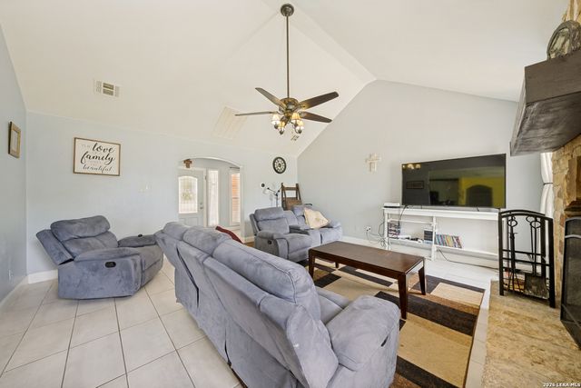 12630 Fm 1346, St Hedwig, TX 78152