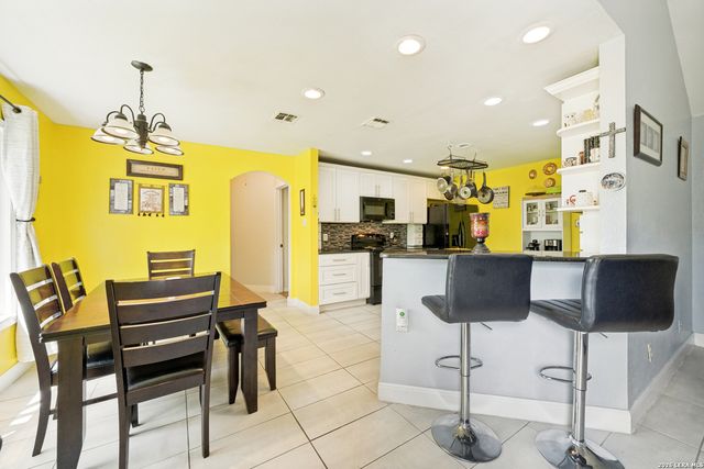 12630 Fm 1346, St Hedwig, TX 78152