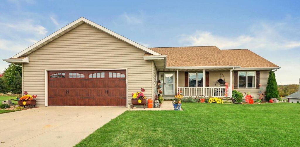 104 Carolyn COURT, Eden, WI 53019