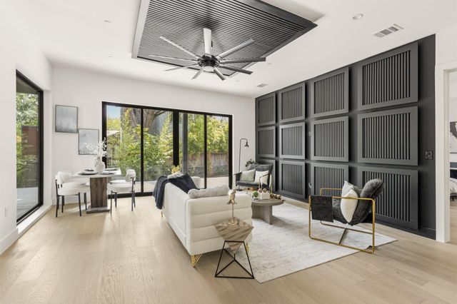 2300 Bluebonnet LN, Austin, TX 78704