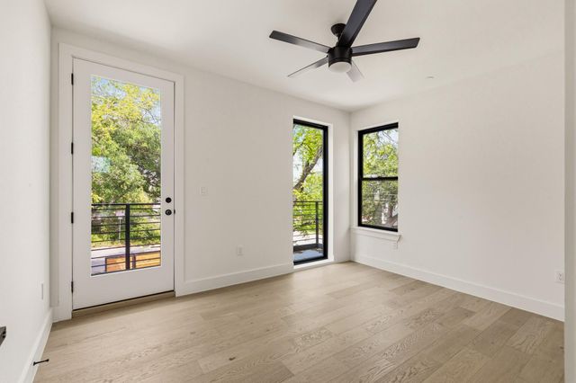 2300 Bluebonnet LN, Austin, TX 78704