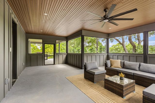 2300 Bluebonnet LN, Austin, TX 78704