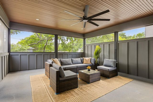 2300 Bluebonnet LN, Austin, TX 78704