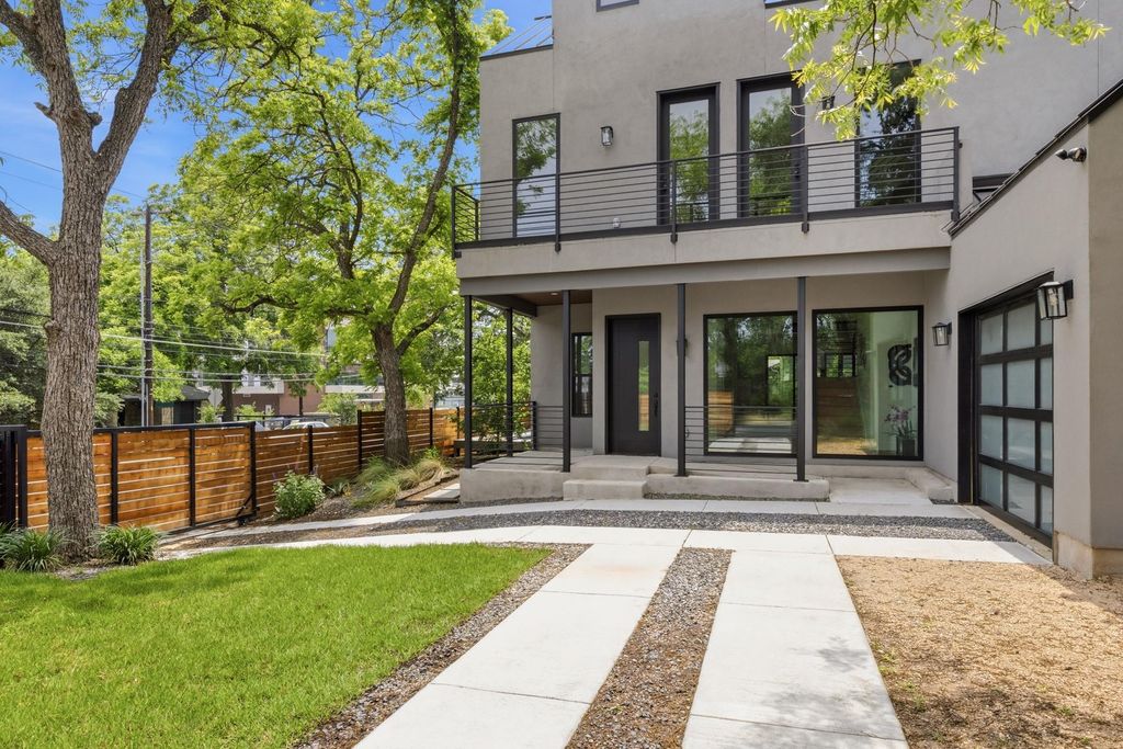 2300 Bluebonnet LN, Austin, TX 78704