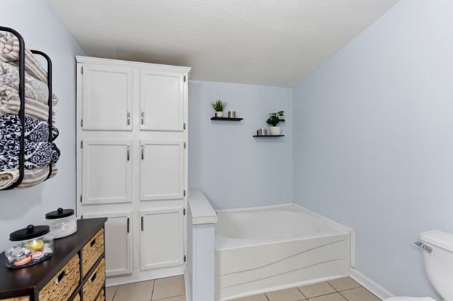 2825 Claylick Rd, Whites Creek, TN 37189