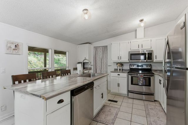 2825 Claylick Rd, Whites Creek, TN 37189