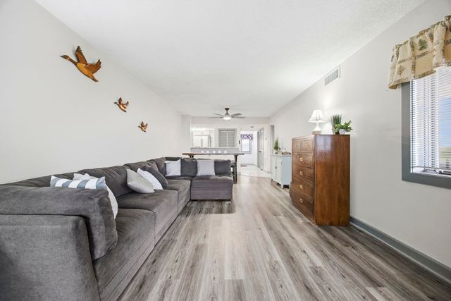 100 Lands End Blvd Apt 318, Myrtle Beach, SC 29572