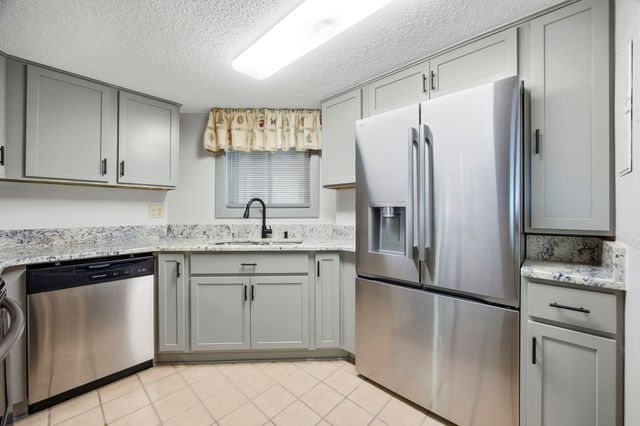 100 Lands End Blvd Apt 318, Myrtle Beach, SC 29572