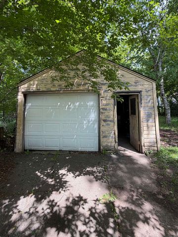 4026 Race Street, Flint, MI 48504