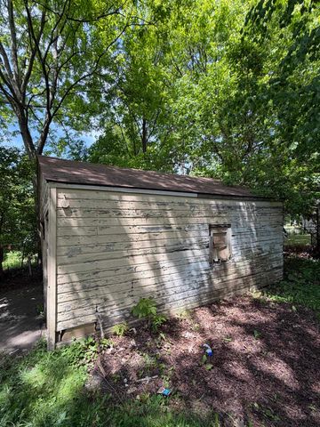 4026 Race Street, Flint, MI 48504