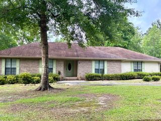 41 Covered Bridge Road, Carriere, MS 39426