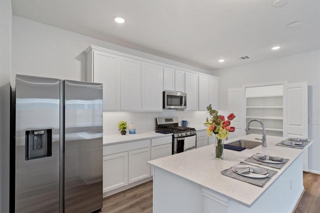 249 Crystal Brook DR, Liberty Hill, TX 78642