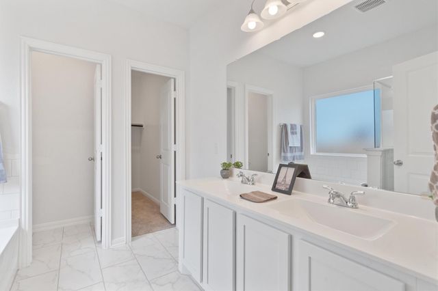 249 Crystal Brook DR, Liberty Hill, TX 78642