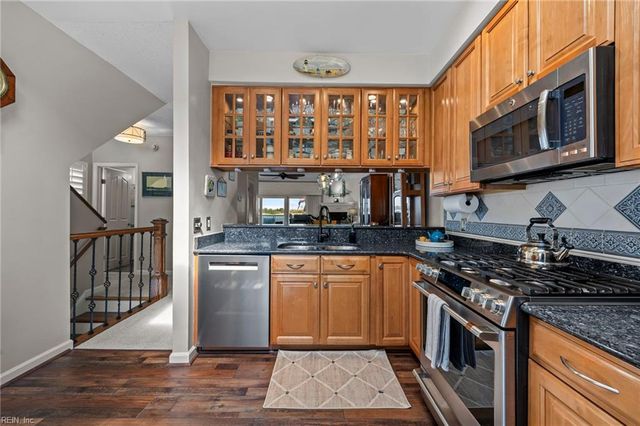 9516 Bay Front DR, Norfolk, VA 23518