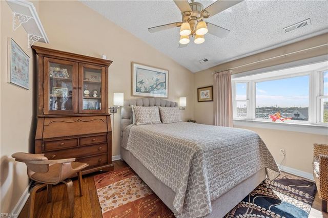 9516 Bay Front DR, Norfolk, VA 23518