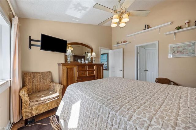 9516 Bay Front DR, Norfolk, VA 23518
