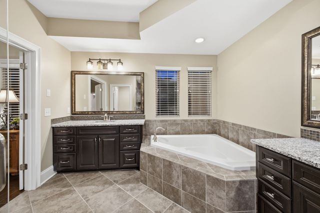 1816 Tiverton Pl, Brentwood, TN 37027