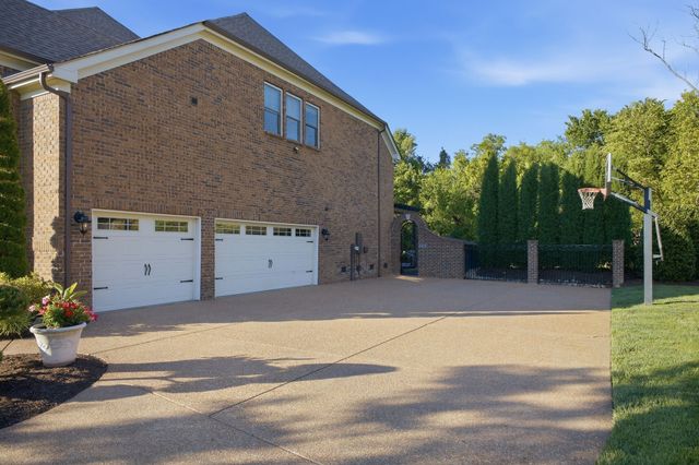 1816 Tiverton Pl, Brentwood, TN 37027