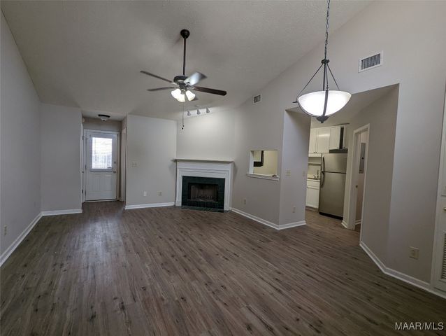 6257 BELL GABLES ., Montgomery, AL 36117