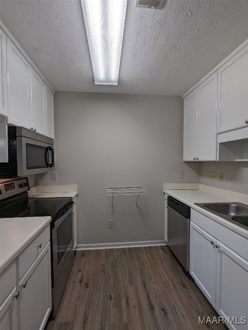 6257 BELL GABLES ., Montgomery, AL 36117