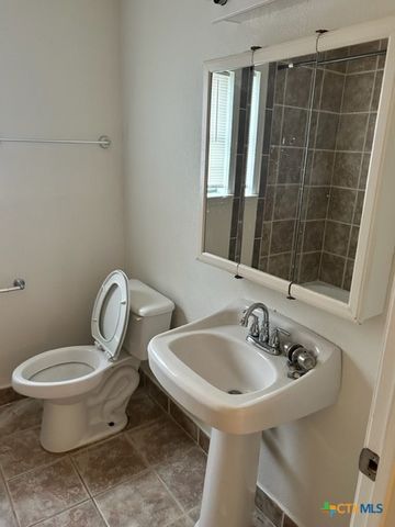403 E Hogan Drive, Copperas Cove, TX 76522