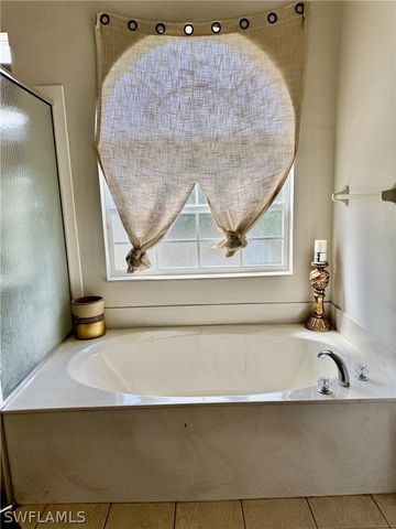 2041 24th AVE NE, Naples, FL 34120