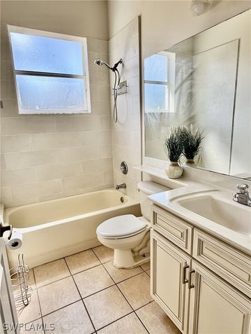 2041 24th AVE NE, Naples, FL 34120