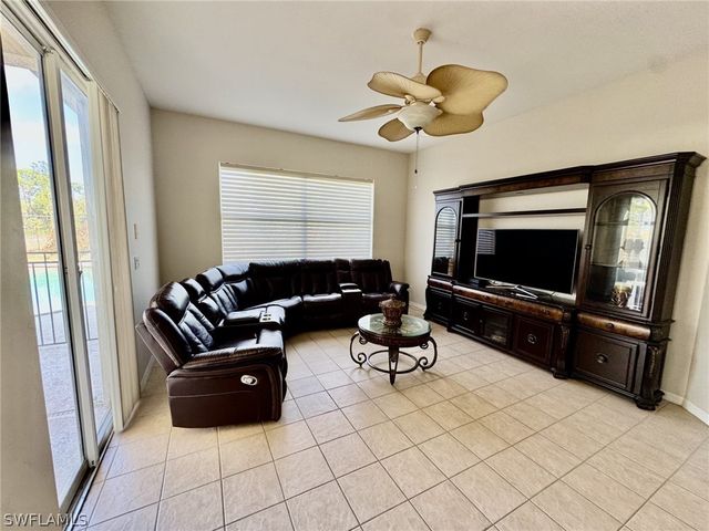 2041 24th AVE NE, Naples, FL 34120