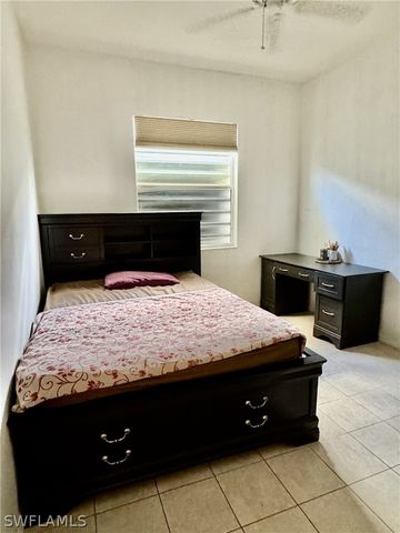 2041 24th AVE NE, Naples, FL 34120