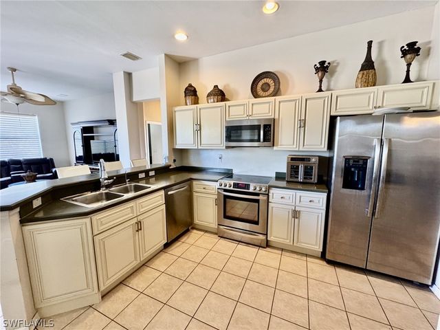 2041 24th AVE NE, Naples, FL 34120