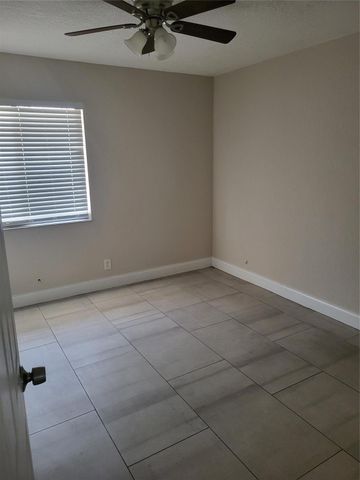 7816 SW 7th Place, North Lauderdale, FL 33068