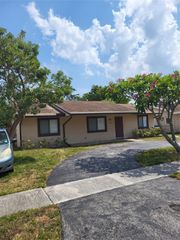 7816 SW 7th Place, North Lauderdale, FL 33068