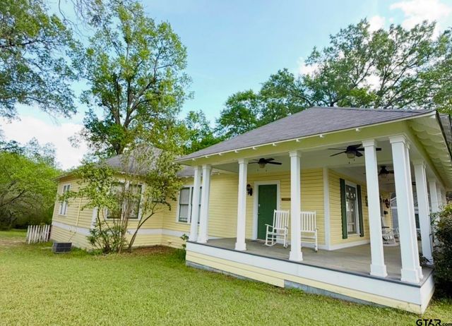 202 Graham St, Mineola, TX 75773
