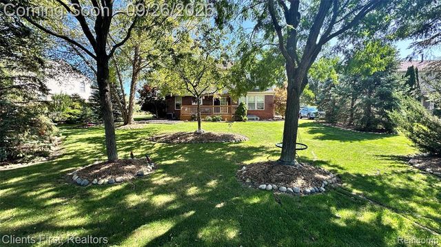 48760 Fifth Avenue, Canton, MI 48188