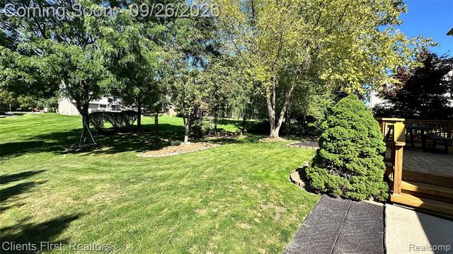 48760 Fifth Avenue, Canton, MI 48188