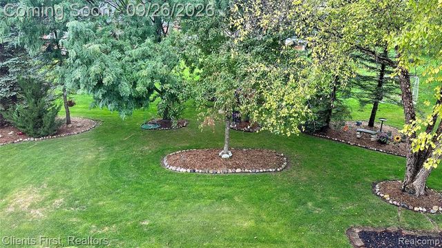 48760 Fifth Avenue, Canton, MI 48188