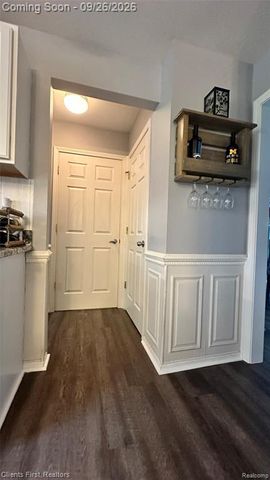 48760 Fifth Avenue, Canton, MI 48188