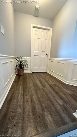 48760 Fifth Avenue, Canton, MI 48188