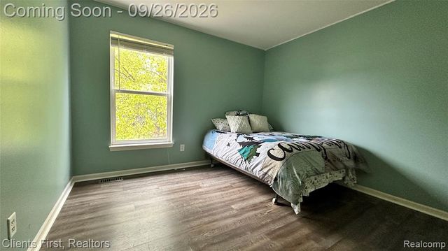 48760 Fifth Avenue, Canton, MI 48188