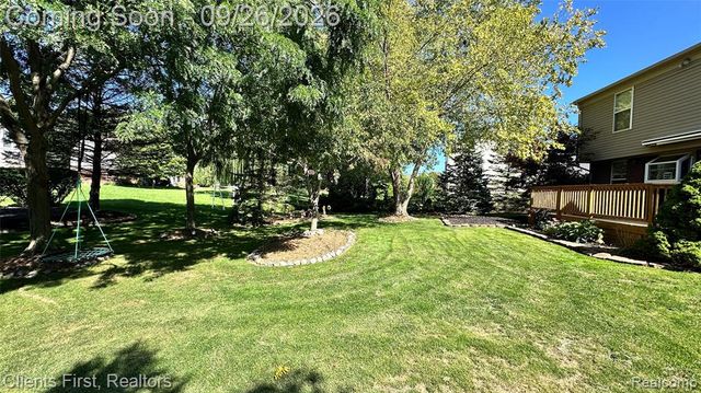 48760 Fifth Avenue, Canton, MI 48188