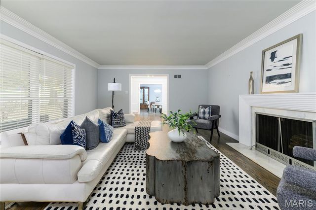 18 Country Aire Drive, St Louis, MO 63131